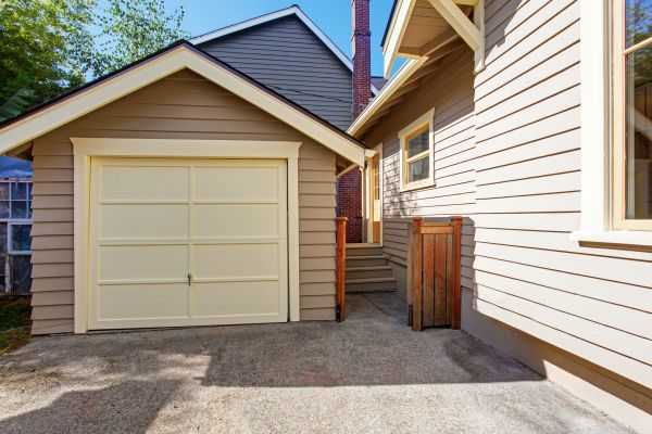 Garage Siding Replacement in Schaumburg